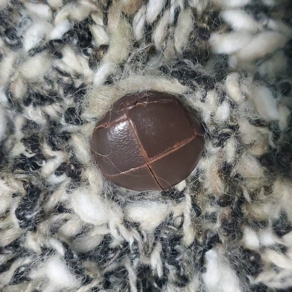 Anthropologie Hand Knit by Dollie Chunky Cardigan - Picture 4 of 9